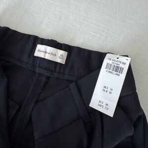 Abercrombie NWT black XS long trouser; doesn’t fit me and unable to return!